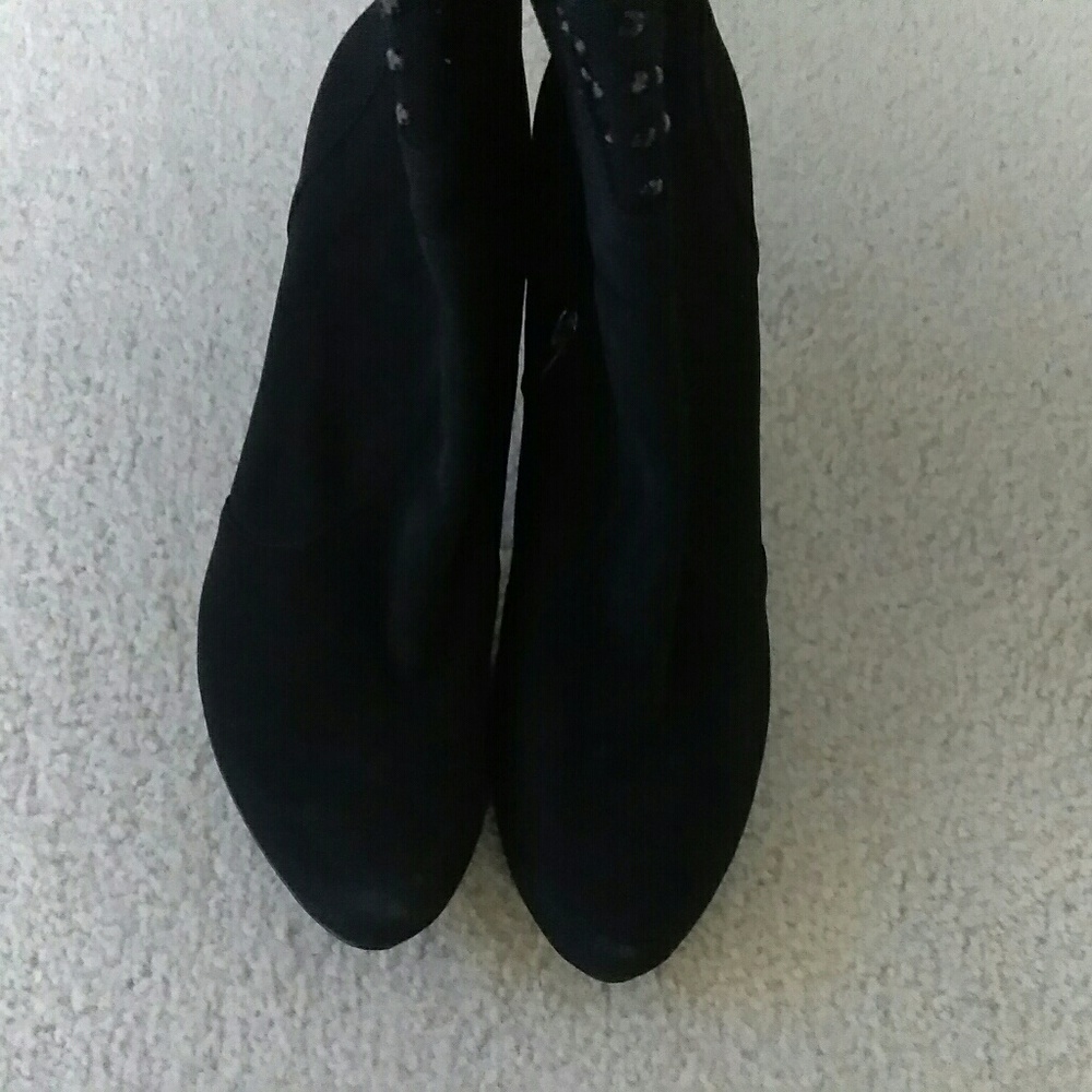 NEW Nina New York microfiber suede boots